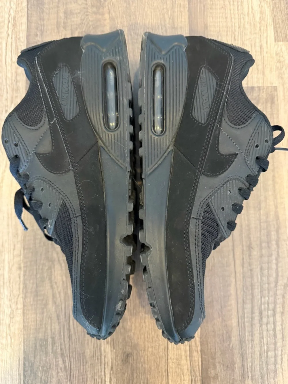 Men's Nike Air Black Athletic Sneakers - Classic Casual Trainer Mens 11 - Picture 6 of 8